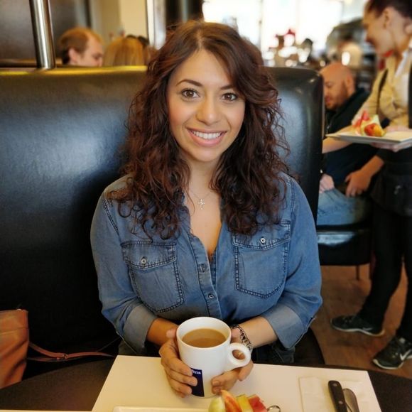 Meet your Posher, Christina - Picture 1 of 1